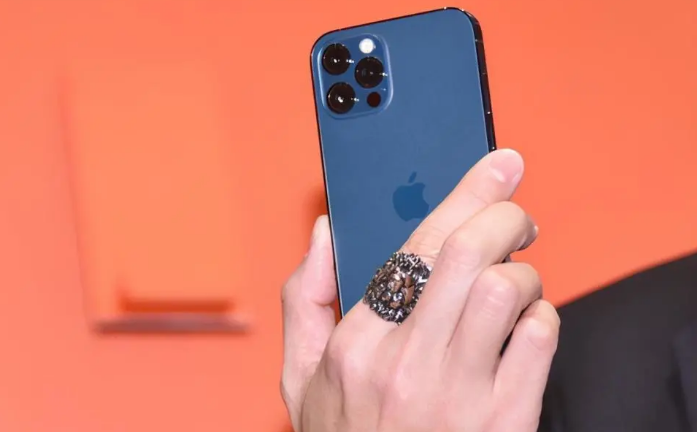 汉阳苹果手机维修分享iPhone12系列重启方法教程 